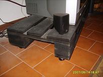 Dettaglio laterale del carrello porta TV