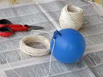 Gonfiamo un palloncino fino a raggiungere le dimensioni che vogliamo per la nostra palla