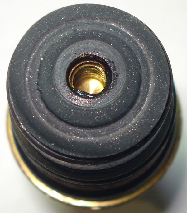 lavanderia doccia vitone guarnizione DSC01321_2.JPG