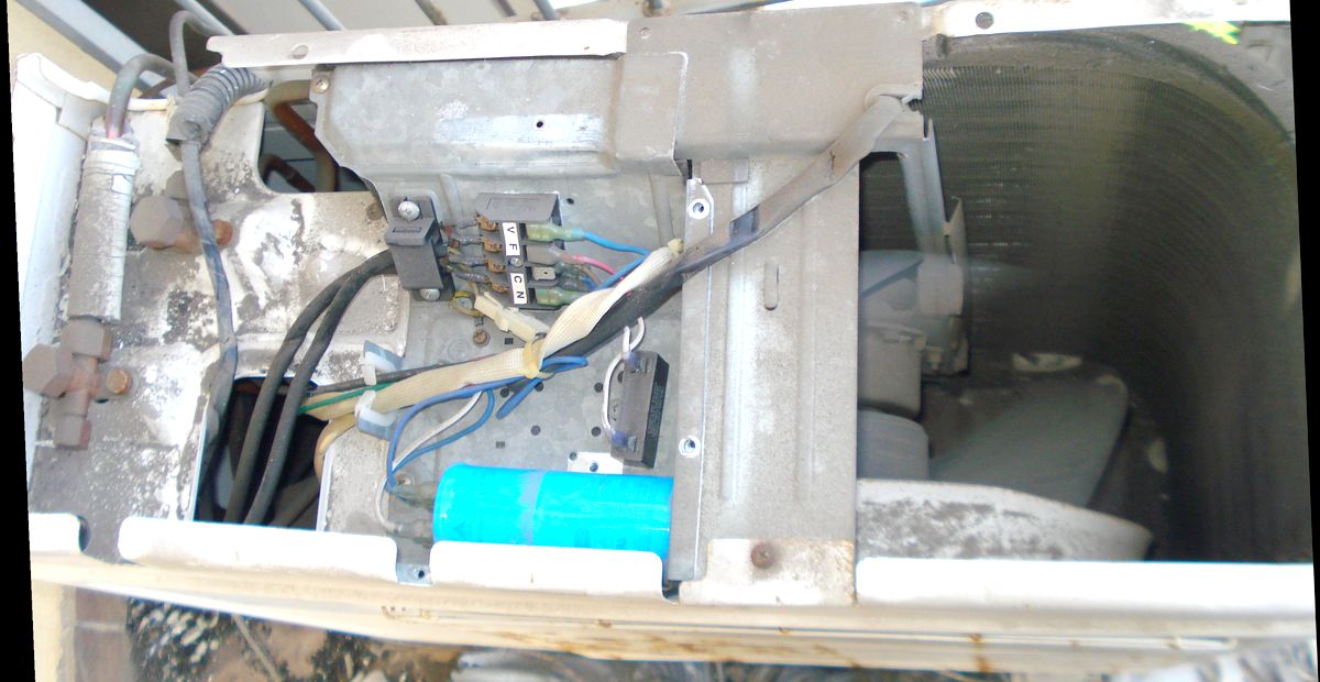 climatizzatore toshiba condensatore vano DSC01786_2.JPG