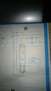 schema interruttore crepuscolare.jpg