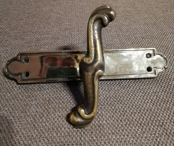 maniglia -600x506.jpg