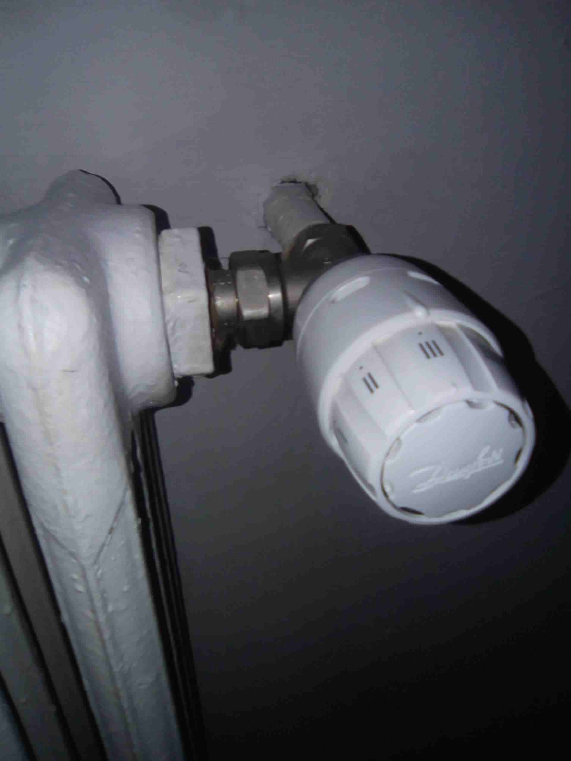 bullonetermosifone_1-min-compressed.jpg