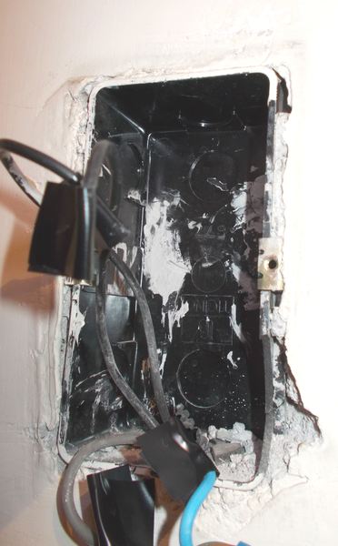 boiler ripostiglio scatola derivazione DSCN4167_2.JPG