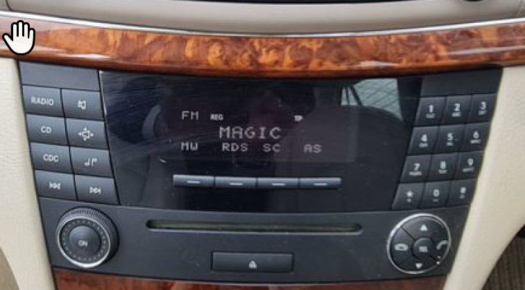MERCEDES - RADIO.jpg