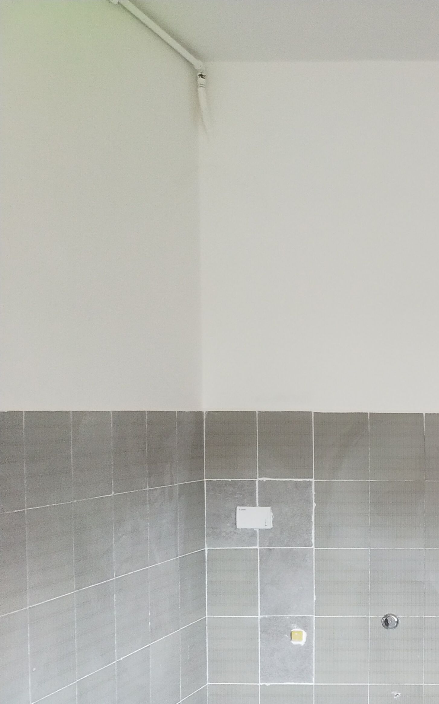 foto muro cucina con presa del gas