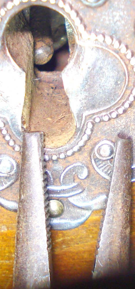 serratura antica guasta DSC01111_2.JPG