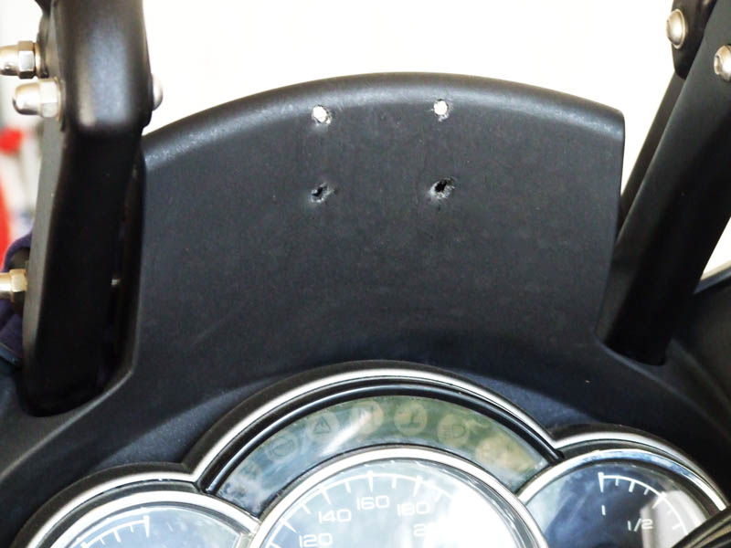 Holes made on the dashboard to mount the navigator