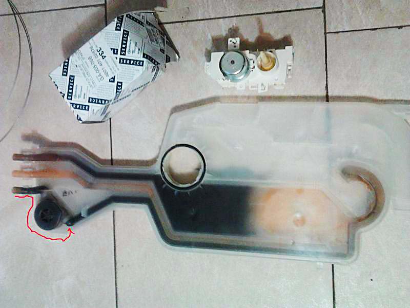 Valvola alternata e labirinto acqua sostituiti