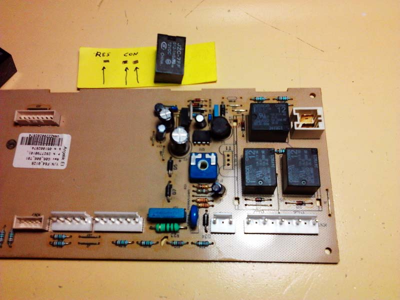 Detail of the burned relays that have been replaced