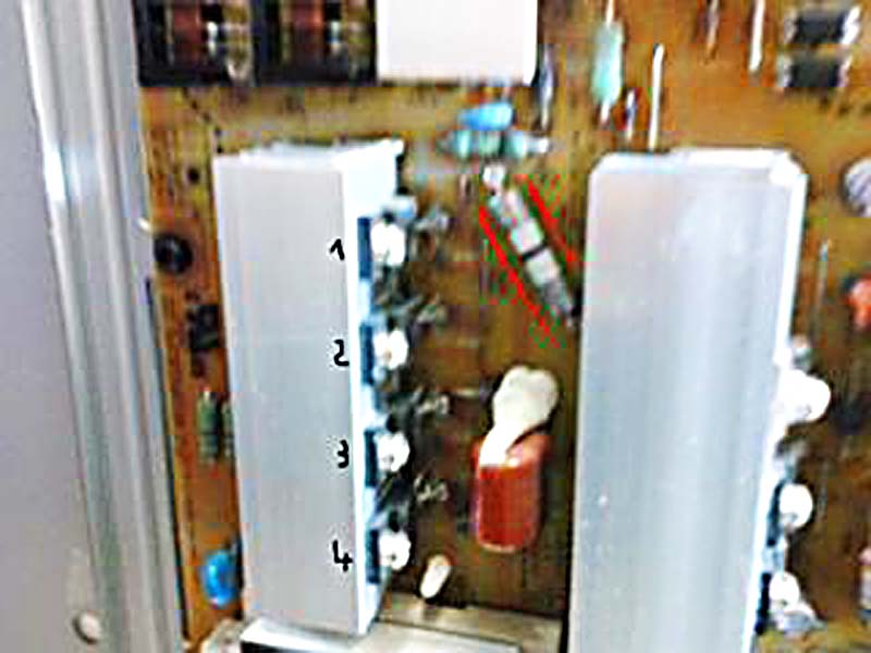 Detail of the 4 replaced mosfets