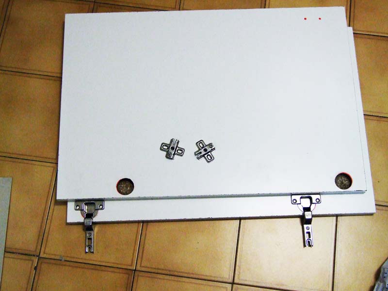 How to mount the square hinges