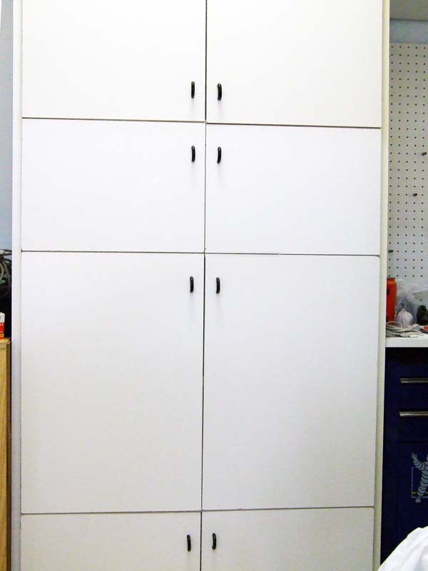 Photo of the shelf with the doors mounted