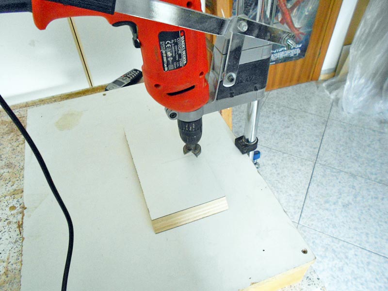 Drilling holes to accommodate the snap hinge Drilling holes to accommodate the snap hinge