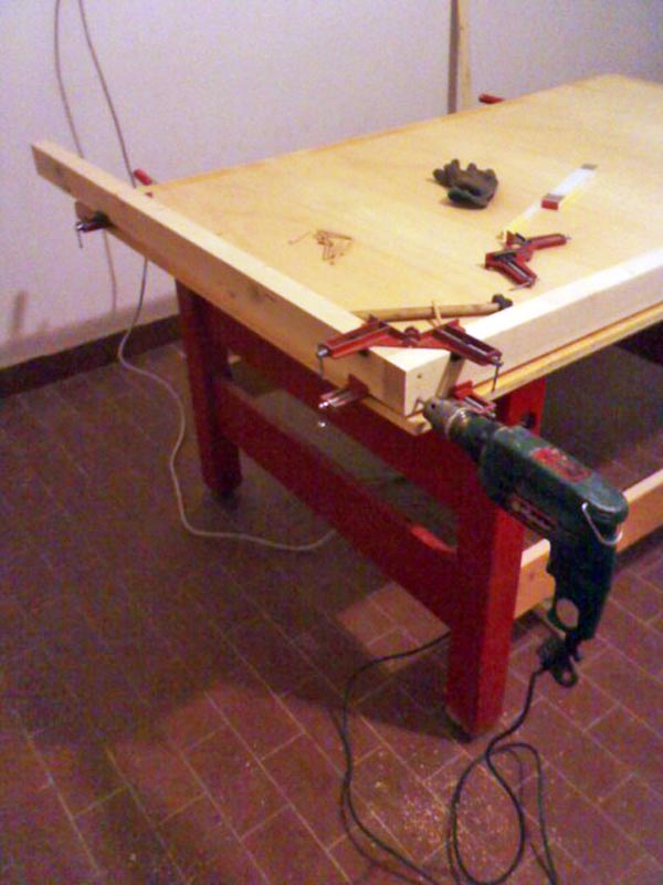 Construction stages of a built-in wardrobe frame Construction stages of a built-in wardrobe frame