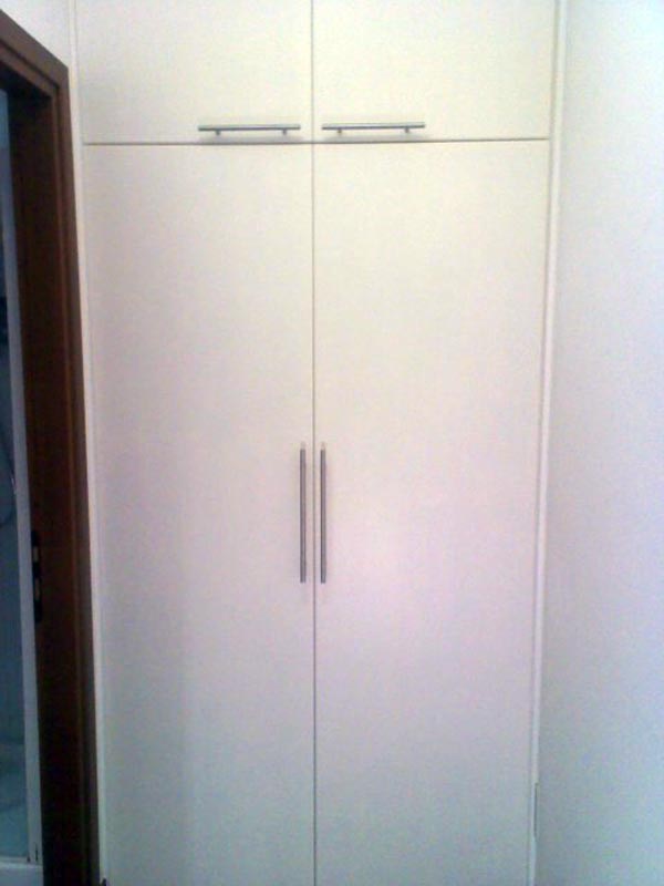 Built-in wardrobe assembled and finished Built-in wardrobe assembled and finished