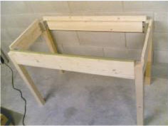 Detail of the table legs Detail of the table legs