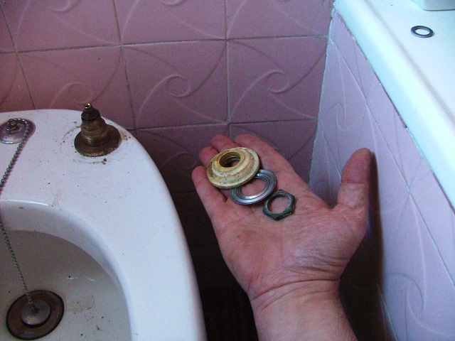 Bidet faucet lower gasket and washer nut Bidet faucet lower gasket and washer nut