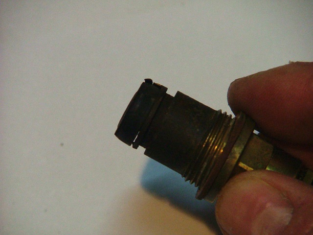 Replacing the faucet gasket