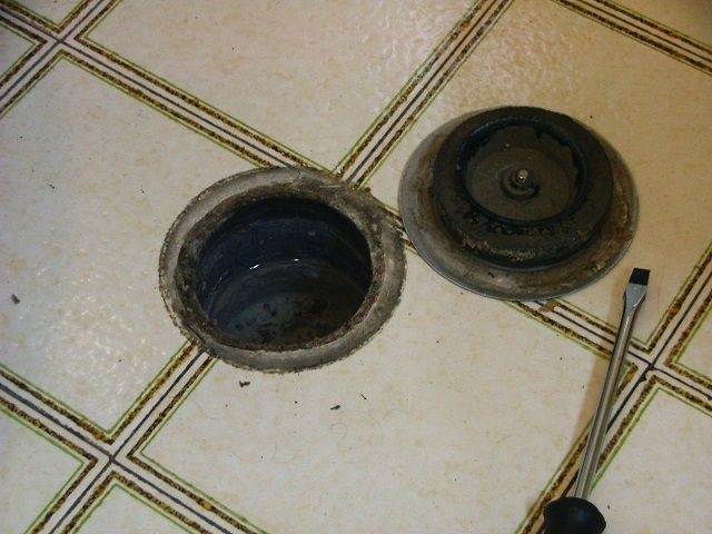 Siphon box with dismantled expansion cap