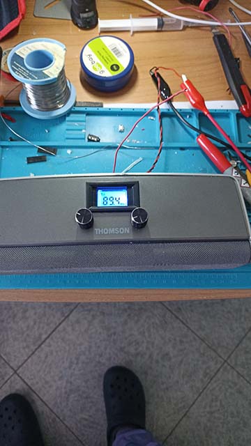 Ho inserito una piccola cornice sul foro del display