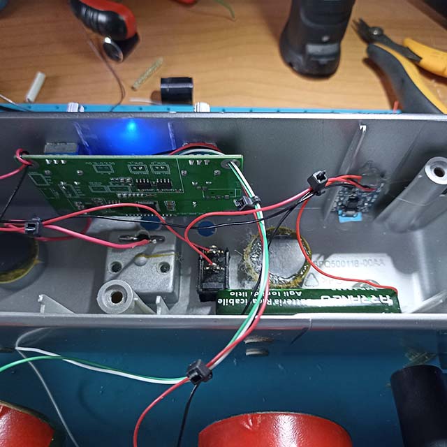 Modifica per alimentare la radio tramite una batteria Li-Ion