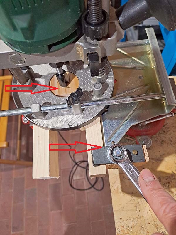 Positioning the first limit switch on the jig Positioning the first limit switch on the jig