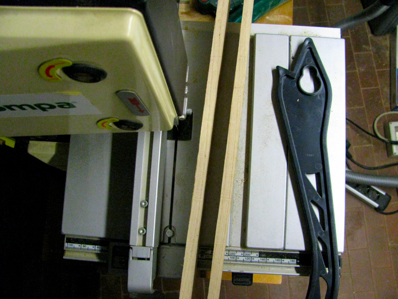 Tagliando le tavolette da 30 mm lungo lo spessore ho ottenuto delle tavolette da 14 mm