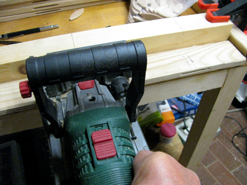 Per fare le giunzioni di costa utilizzo la lamellatrice o biscottatrice