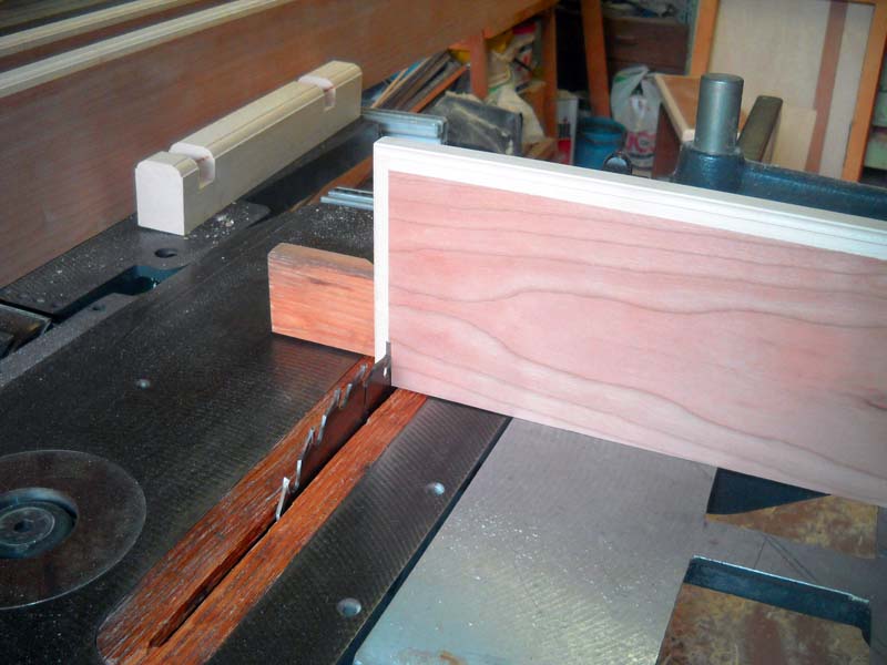 Making the recesses on the shelves