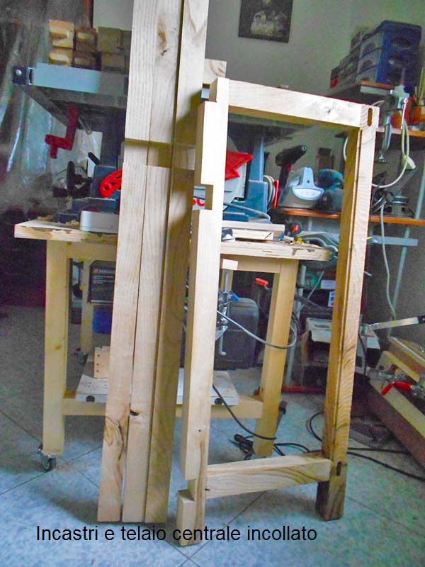 Pel la giunzione dei traversi posteriori ho scelto degli incastri a mezzo spessore