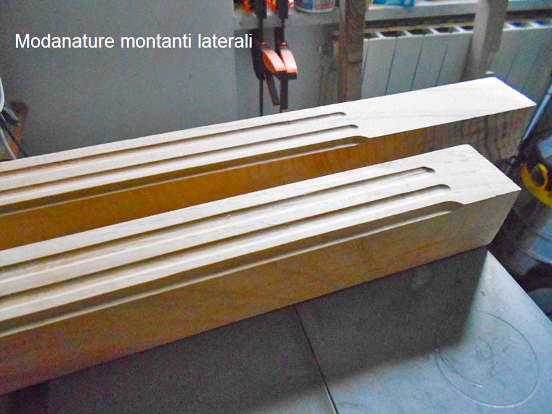 Sui montanti laterali ho fatto una modanatura