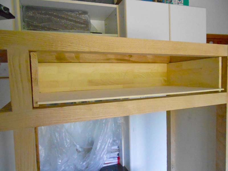 Prova di scorrimento del cassetto nella sede