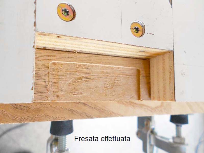 Scasso effettuato con la dima e l'anello a copiare