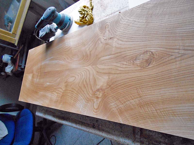 Con la levigatrice rotorbitale ho reso la superficie liscia