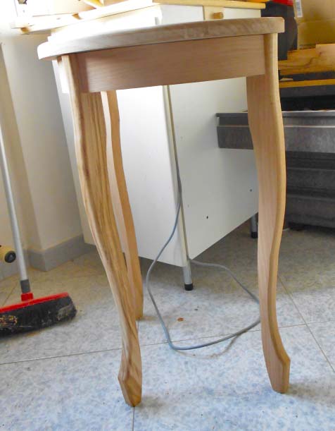 Effetto finale del tavolinetto montato (1) Effetto finale del tavolinetto montato (1)