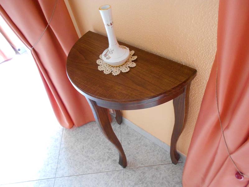 Effetto finale del tavolinetto verniciato (1) Effetto finale del tavolinetto verniciato (3)