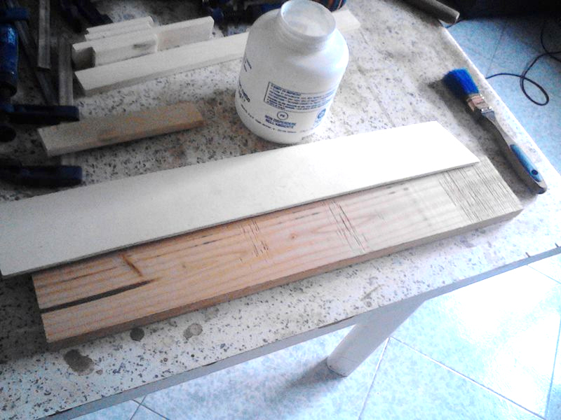 Legno usato per la costruzione del porta asciugamani